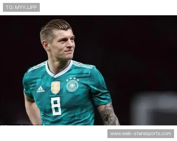 八号足球星球上的传奇球员是谁 他在足坛的影响力有多大